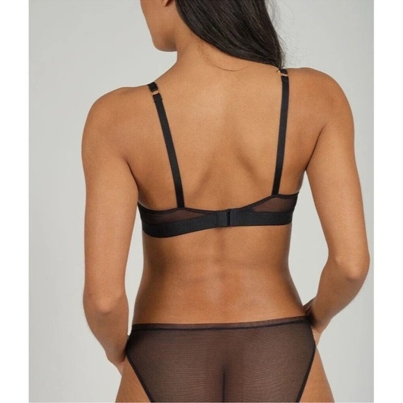 Lively Deep V No-Wire Push-up Bra - Picture 2 of 7